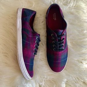 Tennis shoe plaid sneakers mossimo